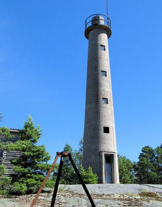 Beacon Kumlinge, land